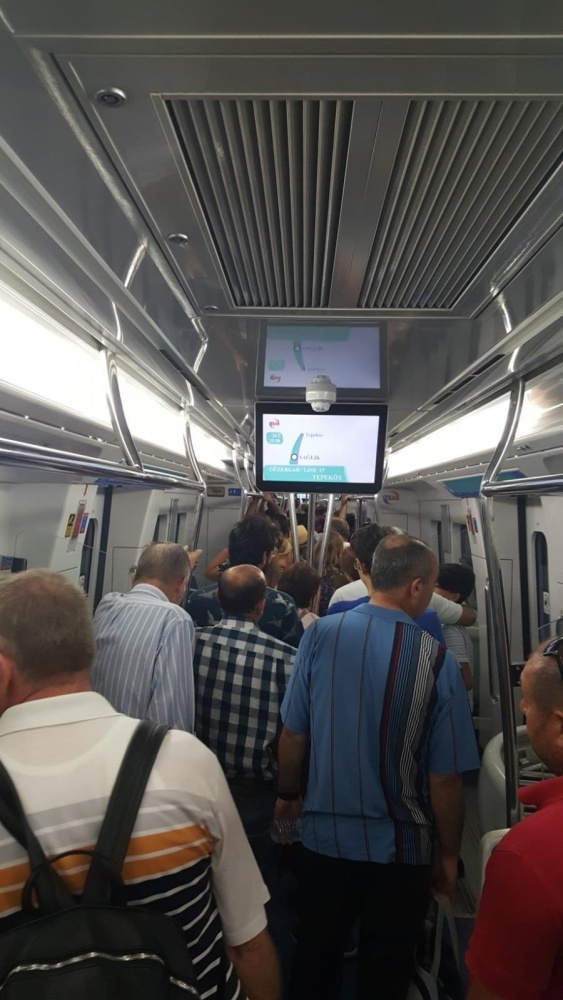 Tren raydan Ã§Ä±ktÄ±, faciadan dÃ¶nÃ¼ldÃ¼!