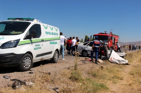 Feci kaza! Ãok sayÄ±da Ã¶lÃ¼ ve yaralÄ± var!