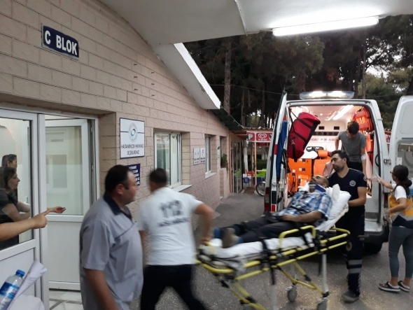 Ters dÃ¶nen araÃ§tan saÄ Ã§Ä±ktÄ±lar!