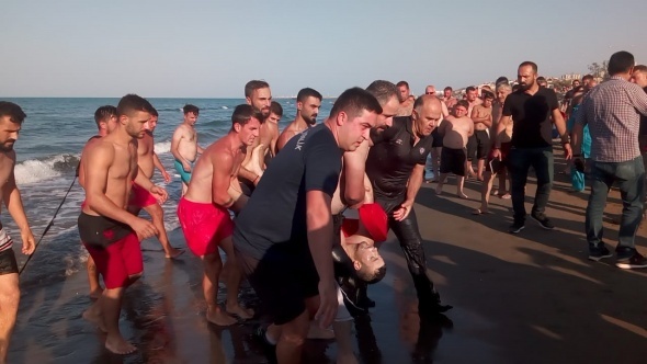 Samsunâda denize giren 4 arkadaÅ boÄulma tehlikesi geÃ§irdi