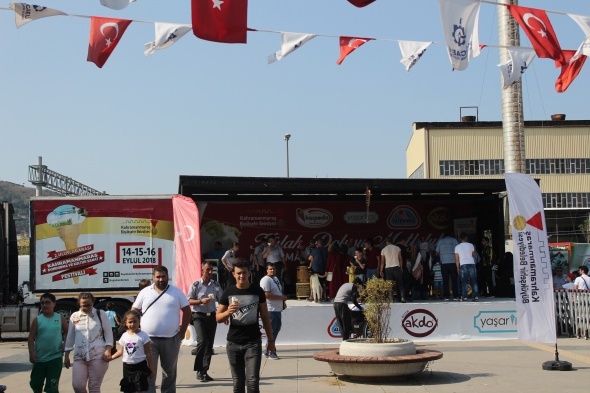 KuyruÄun sonu gÃ¶zÃ¼kmÃ¼yor! AkÄ±n ettiler