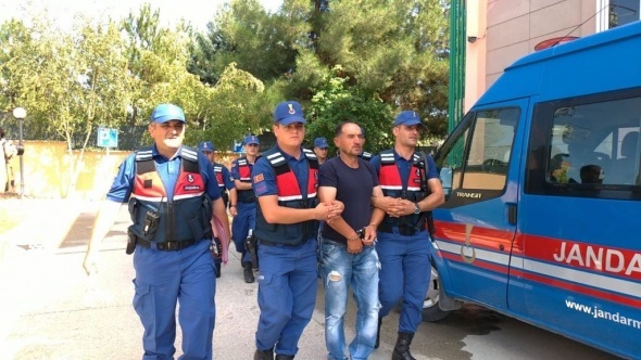 Katil zanlÄ±larÄ± jandarmanÄ±n dikkatiyle dakikalar iÃ§inde yakalandÄ±