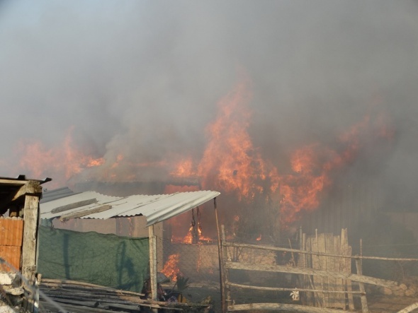 Korkutan yangÄ±n! GÃ¼Ã§lÃ¼kle kontrol altÄ±na alÄ±ndÄ±