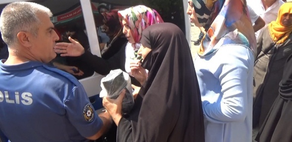 Sözlü tartıÅma uzadı! Bıçaklar konuÅtu