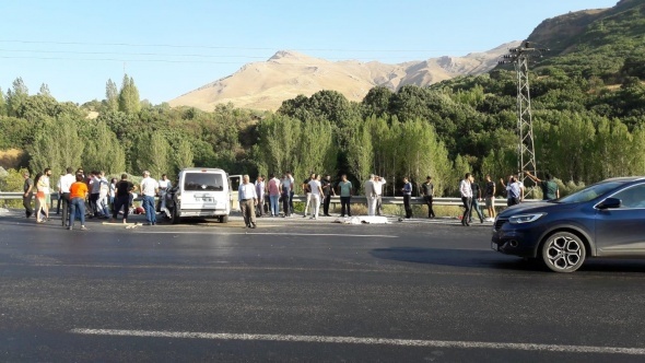 Bitlis'te feci kaza! 2 Ã¶lÃ¼, 2 yaralÄ±!