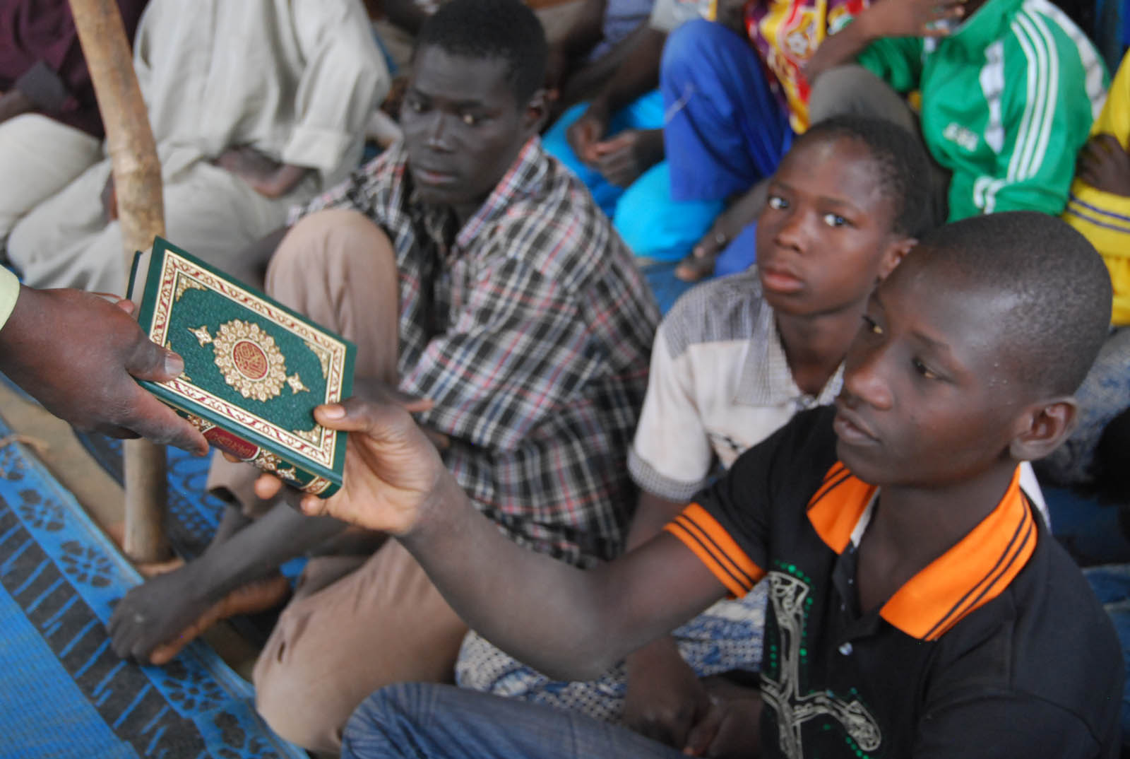 İHH'dan 4 dilde 51 bin Kur'an-ı Kerim dağıtımı