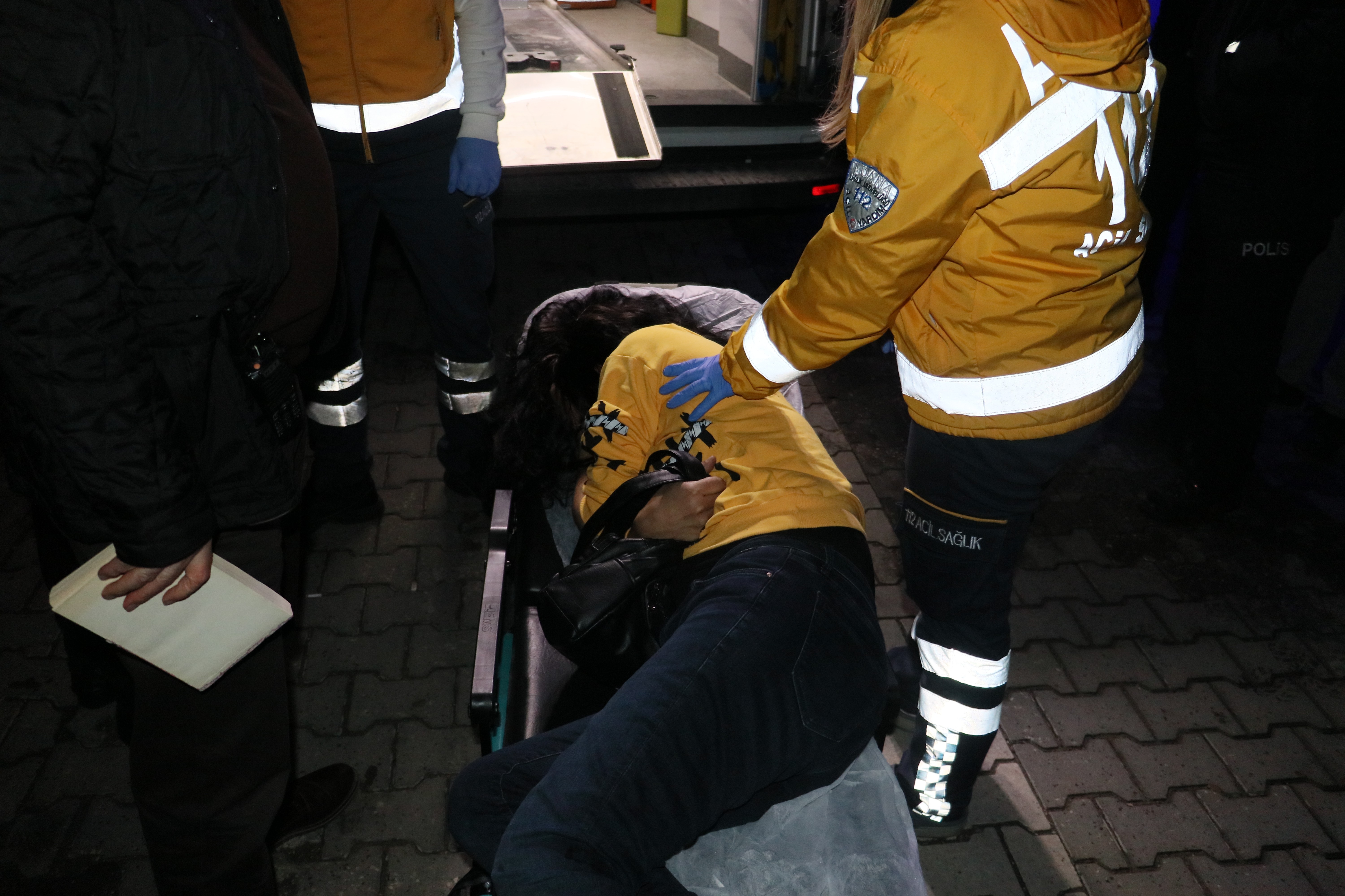 Adana’da bir kadını sevgilisi tabanca ile vurdu