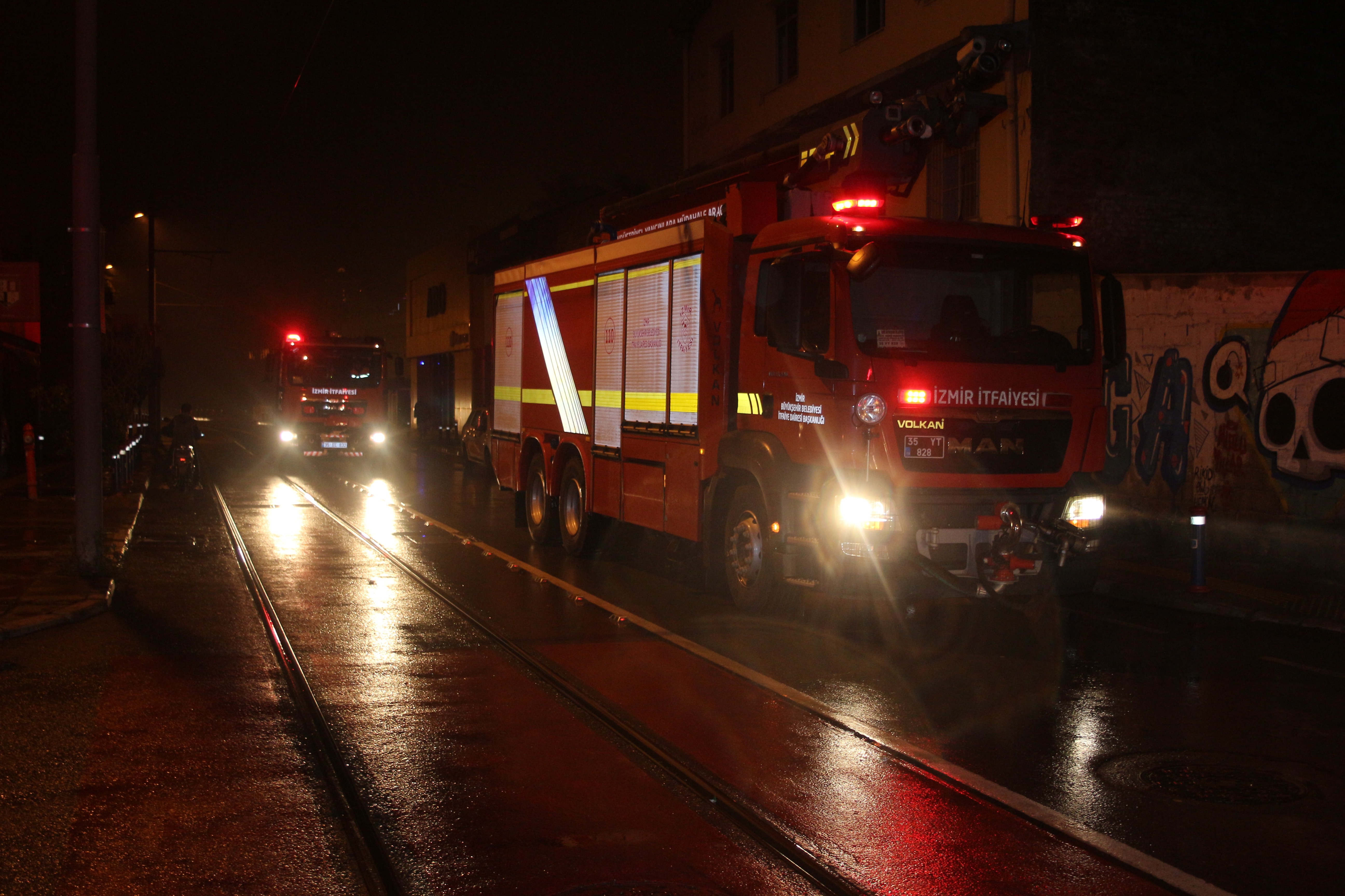 İzmir’de korkutan yangın
