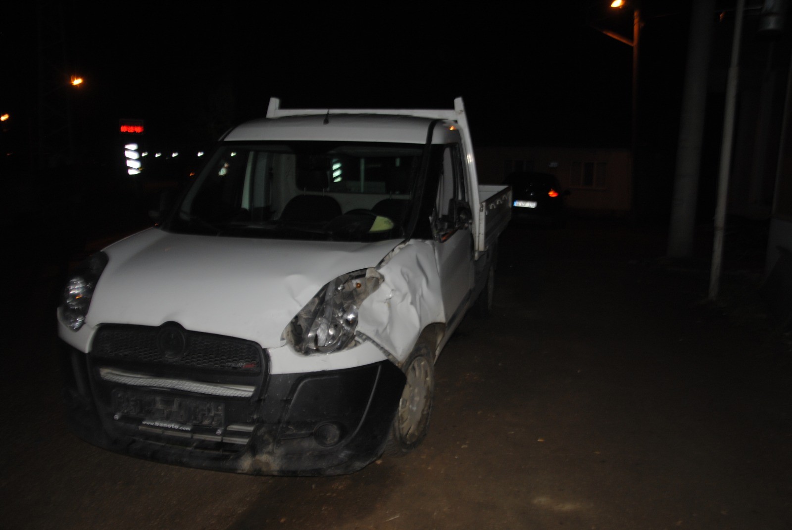 Kamyonetin çarptığı kadın hayatını kaybetti