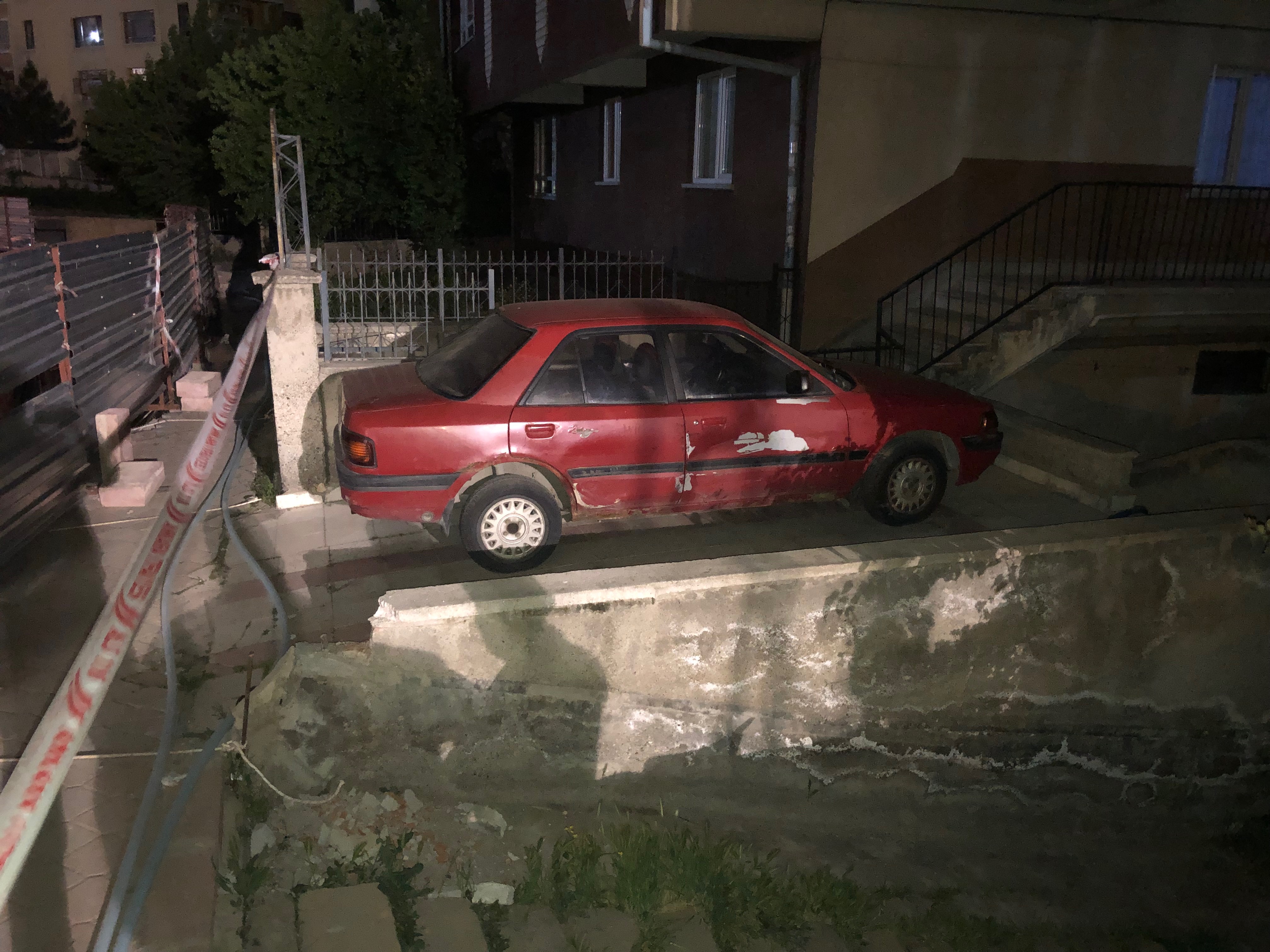 Ankara'da çöken bariyerler doğalgaz borusunu patlattı