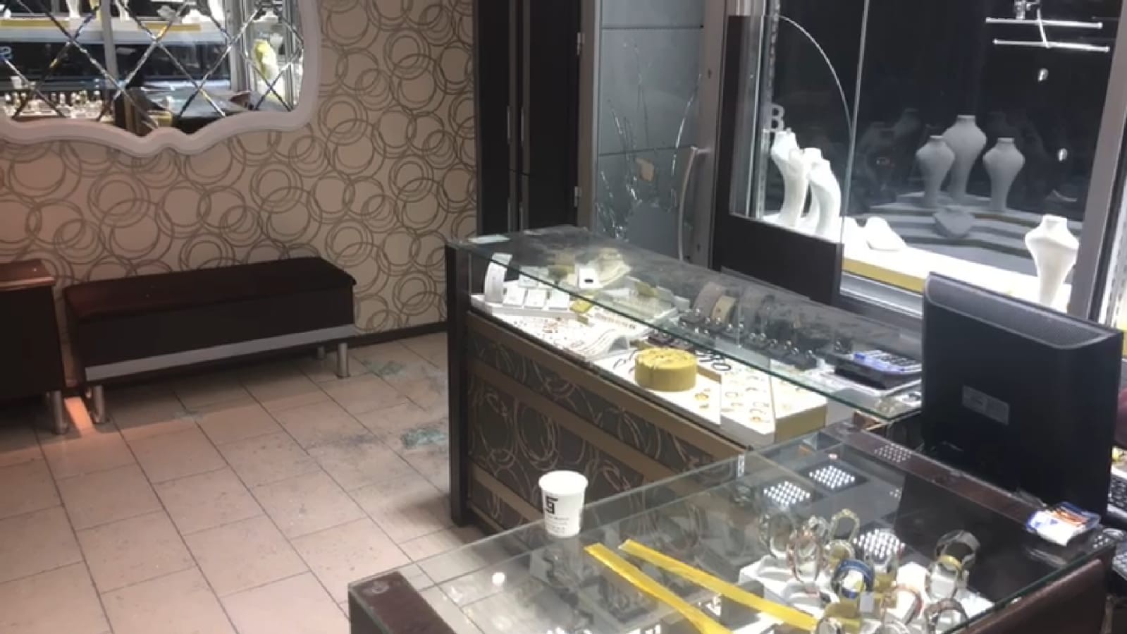 Denizli’de kuyumcu soygunu