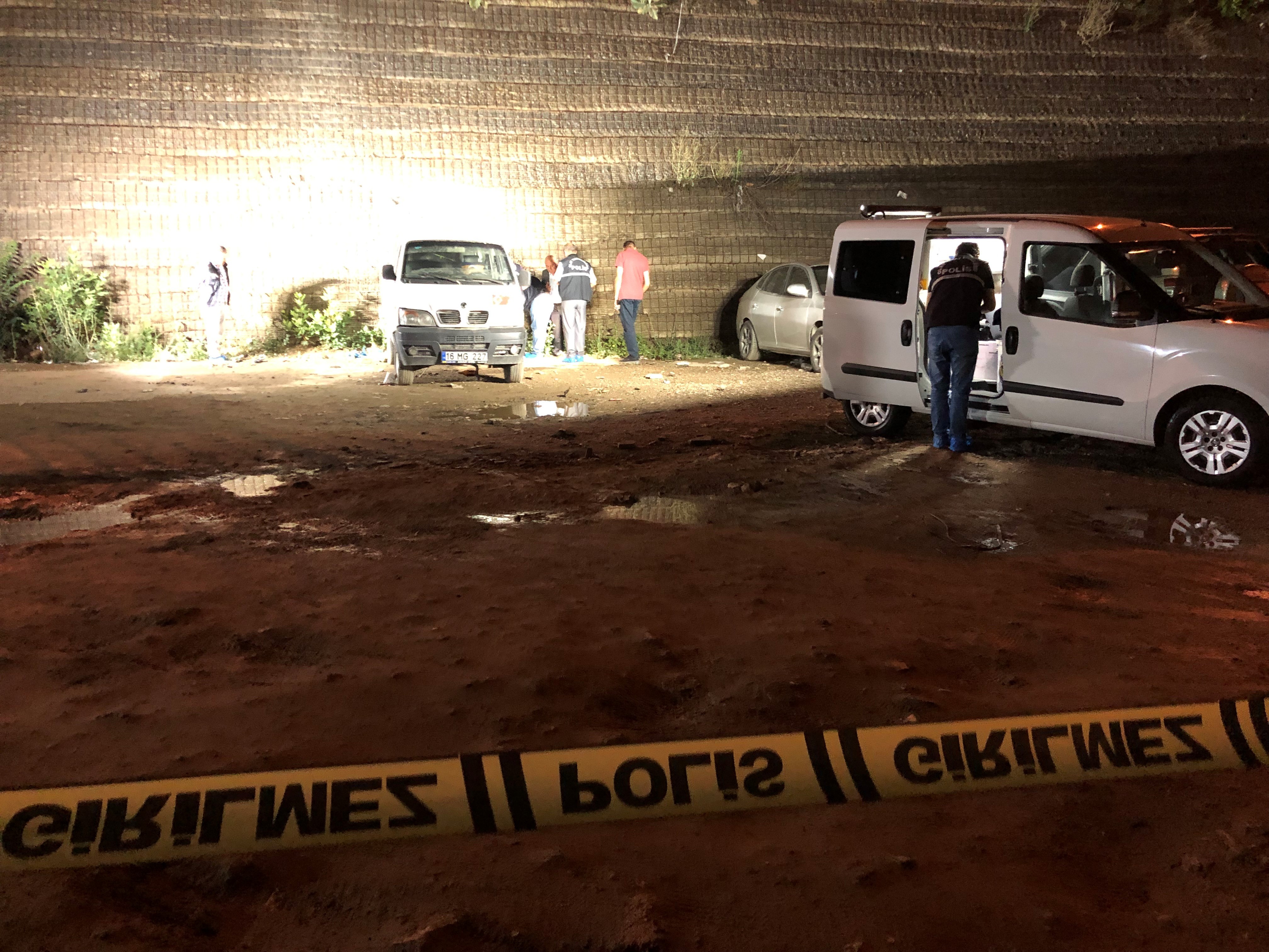 Boş arsa üzerinde kadın cesedi bulundu