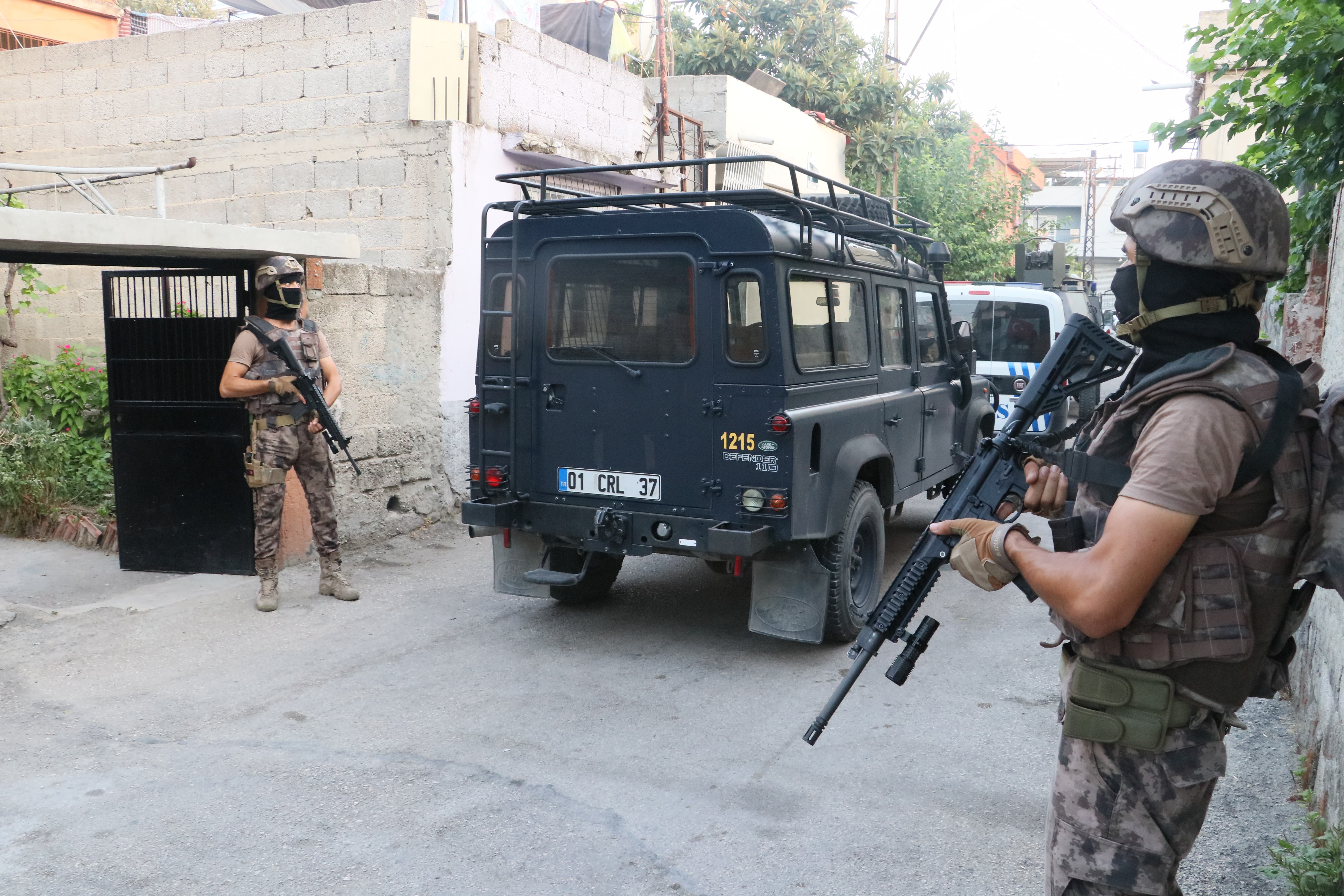 Adana’da DHKP-C operasyonu: 8 gözaltı kararı