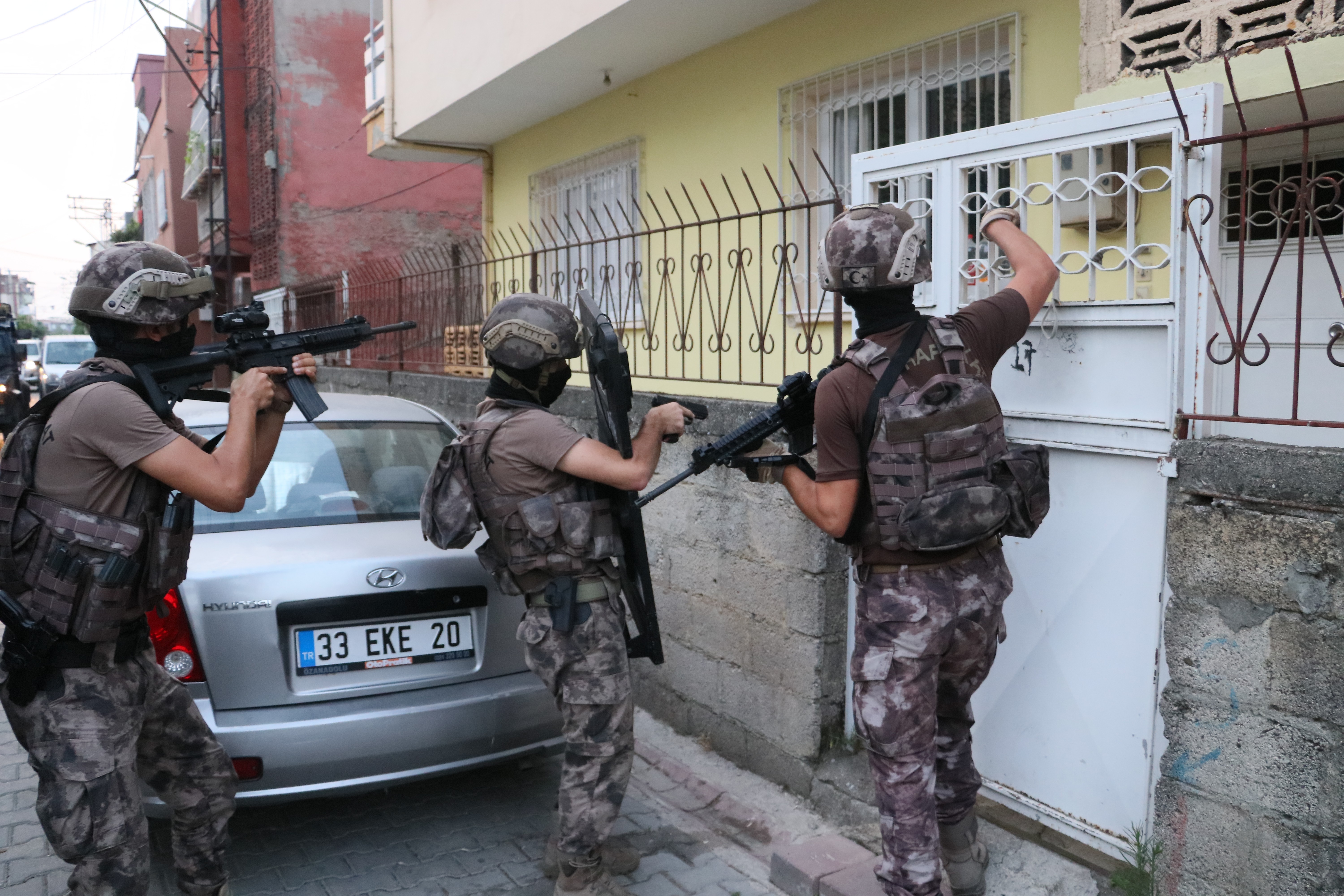 Adana’da DHKP-C operasyonu: 8 gözaltı kararı