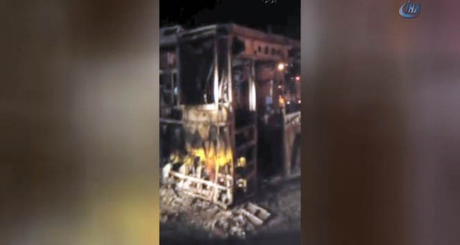 İzmir'de otobüse molotoflu saldırı otobüse molotoflu saldırı