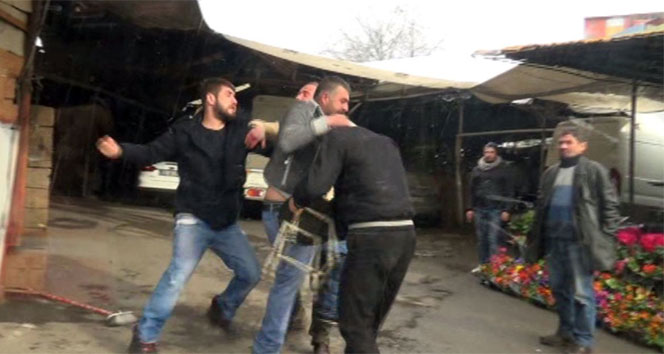 Sarhoşlar tekme tokat kavga etti sarhoşlar,tekme tokat kavga