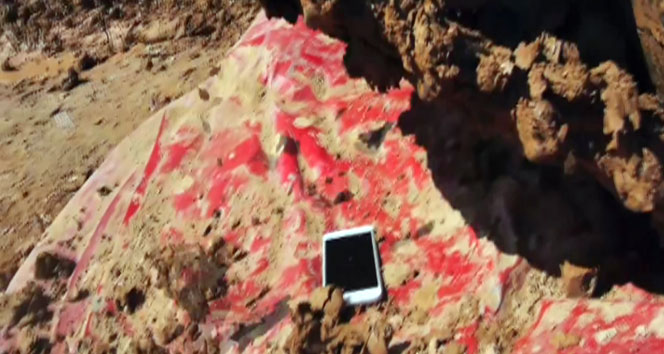 iPhone 6'nın üzerinden tankla geçtiler dayanıklılık testi,iPhone,tank