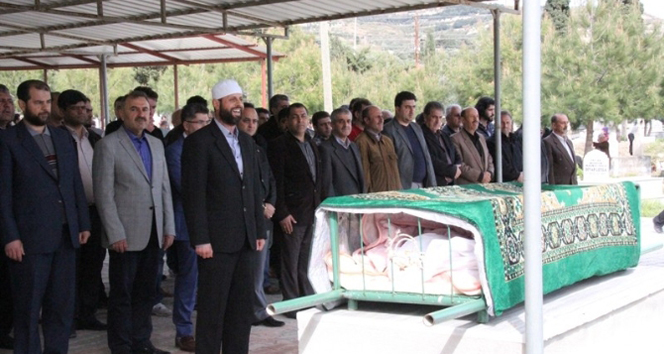 Annelerinin öldürdüğü çocuklar toprağa verildi Anne,Hatay,Narinnur bebek