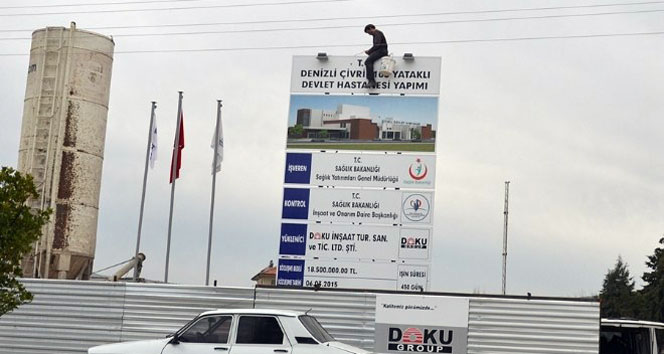 15 metrelik pano üzerinde ölümle dans&nbsp;Çivril,Denizli,inşaat,iş güvenliği,PANO