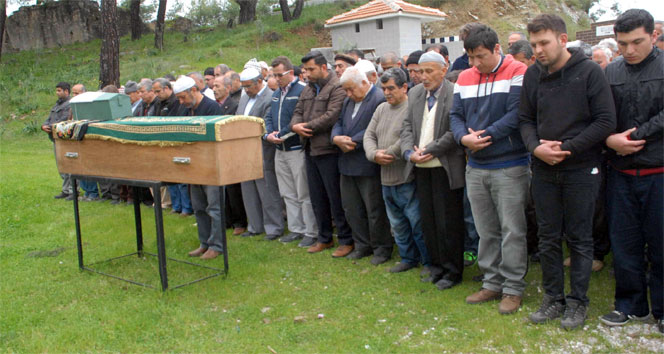 Babadan bir saat yaşayabilen bebeğine son öpücük baba,bebek,feci kaza,fethiye
