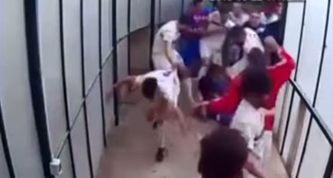 Futbolcular birbirlerine girdi!&nbsp;