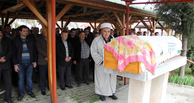 Yanarak 3. kattan atlayan kadın toprağa verildi 