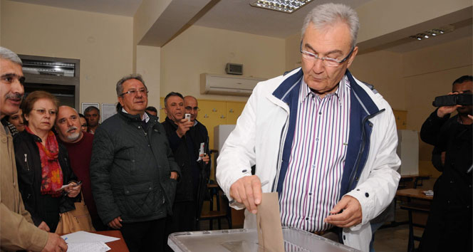 Baykal’ın ön seçimde oyu geçersiz sayıldı Deniz Baykal,geçersiz oy,oy,seçim