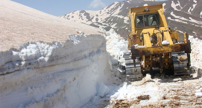 Bingöl'de Mayıs ayında 5 metre kar Balpınar,Bingöl,kar yaışı