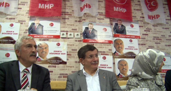 Başbakan Davutoğlu'ndan MHP seçim bürosuna sürpriz ziyaret başbakan davutoğlu,MHP seçim irtibat bürosu